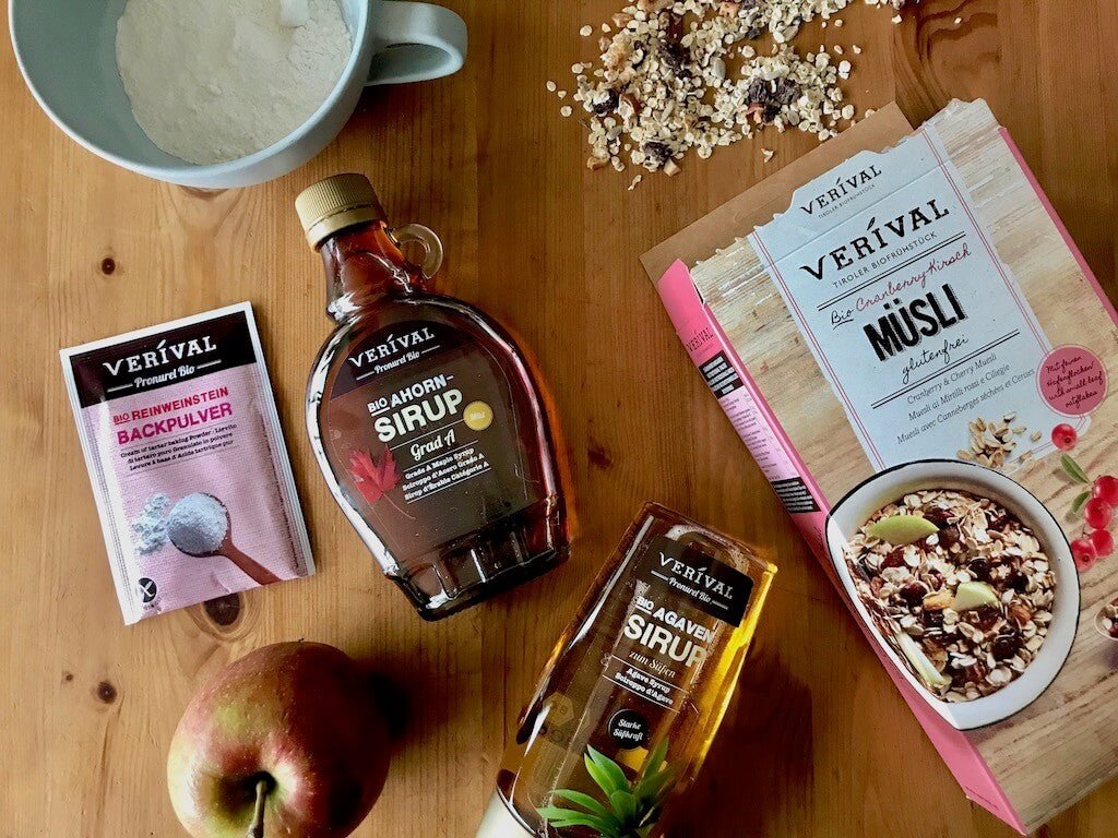Zutaten für vegane und zuckerfreie Cranberry-Kirsch Müsliriegel